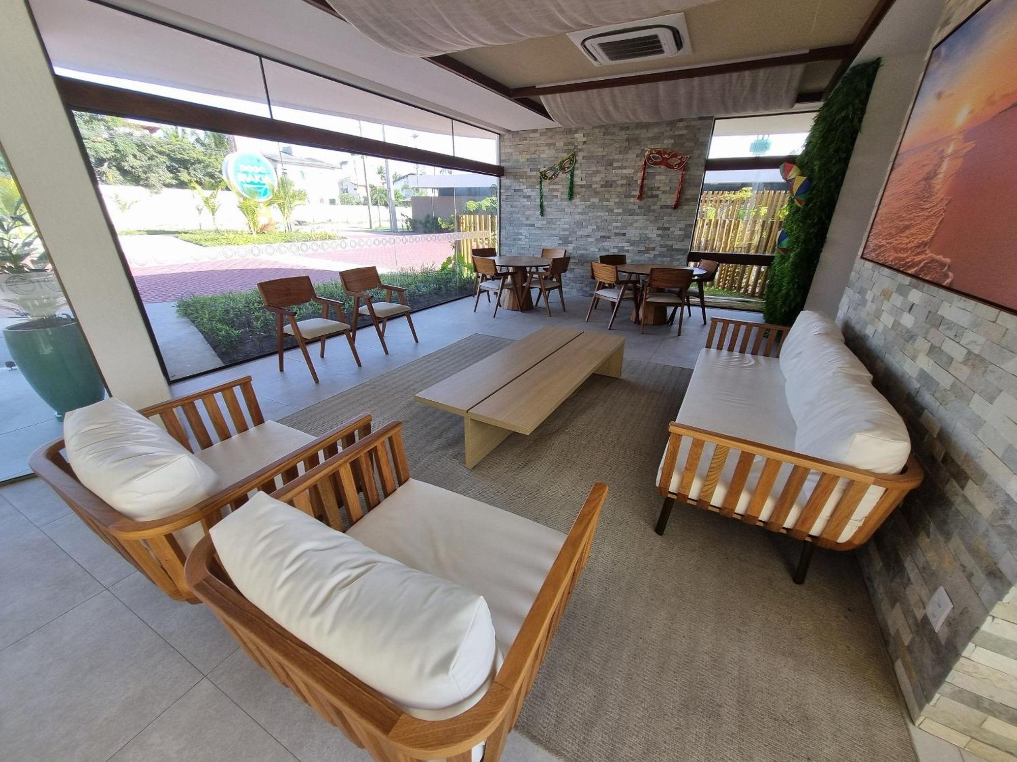 Flat Em Muro Alto - - Makia D115 - By Anfitriao