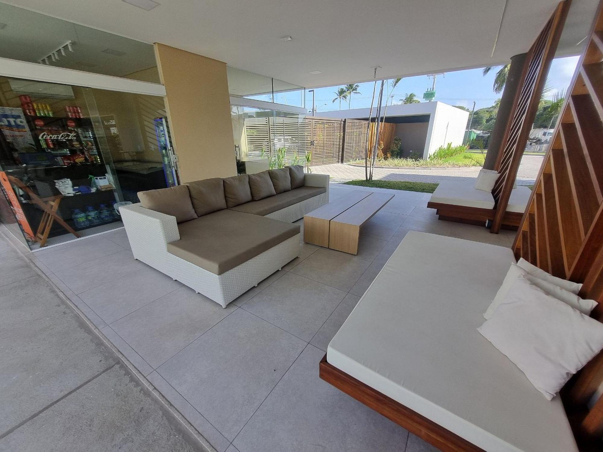 Flat Em Muro Alto - - Makia D115 - By Anfitriao